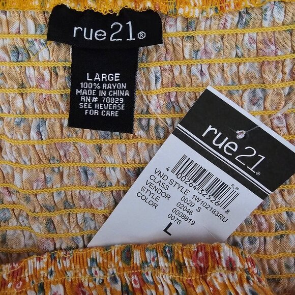🏆Rue 21 New Floral Smocked Square Neck Y2K Yellow Crop top - Picture 2 of 5